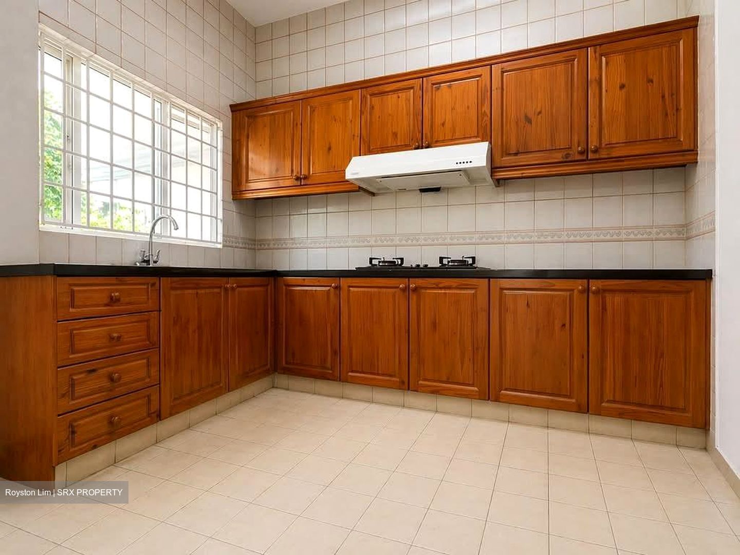Flora Road (D17), Terrace #570576371